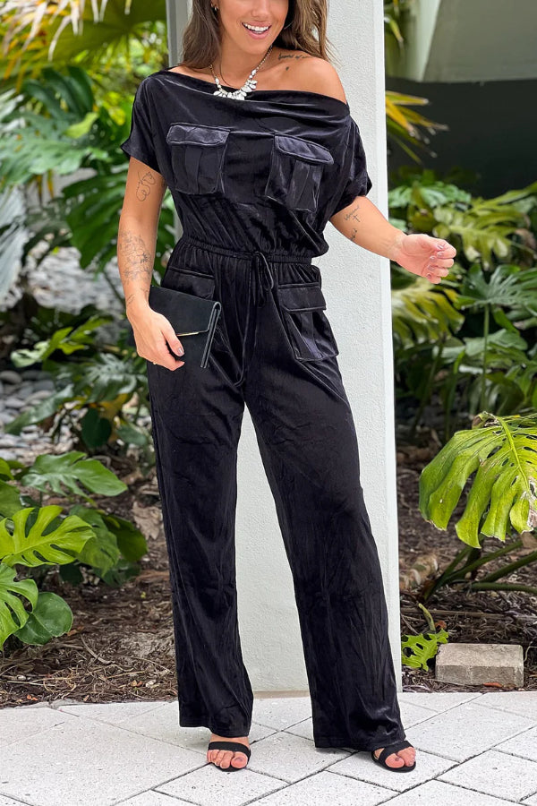 Eugenia® | Schwarzer schulterfreier Overall aus Samt