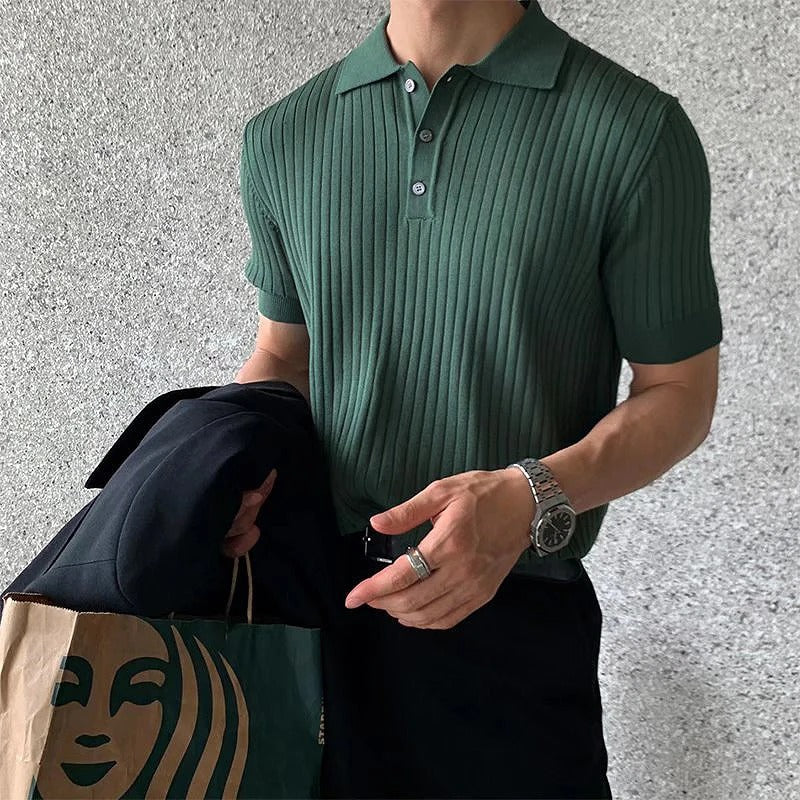 Gestricktes gestreiftes poloshirt für männer