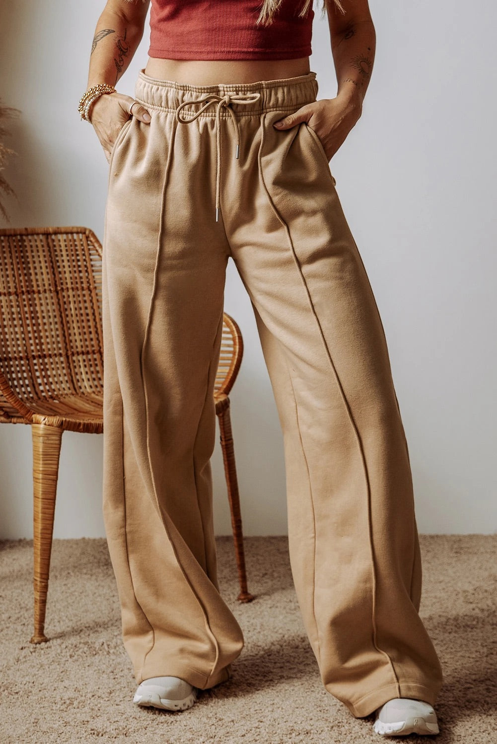Jane® | Rauchgraue Hose mit freiliegender Naht und Kordelzug, hoher Taille und weitem Bein