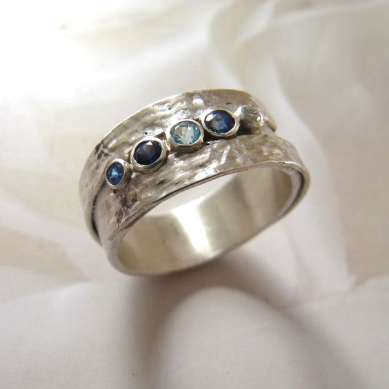 Vintage Silberring mit blauen Steineinlagen