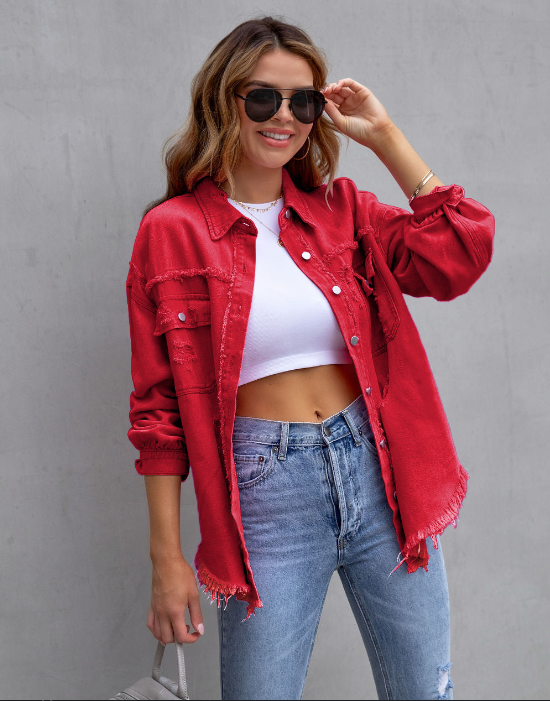 Zerrissene denim-jacke in übergröße