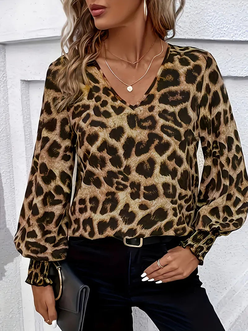 Emily - Schicke Bluse mit Leopardenmuster und V-Ausschnitt