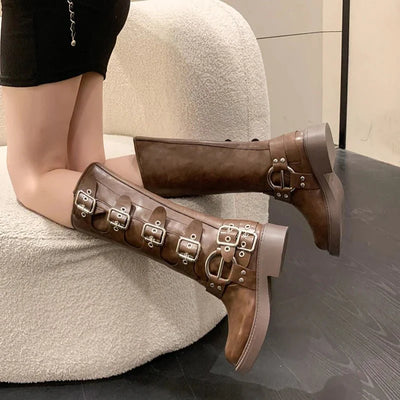 Darcie Kniehohe Gothic-Stiefel
