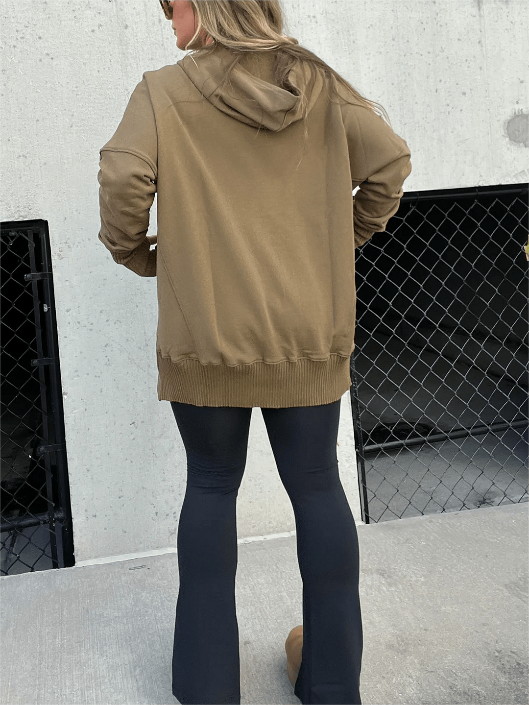 Emmanuelle Hoodie mit Handwärmern