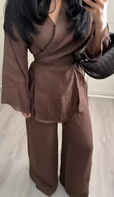 Jezebel Wickel-Bluse und Hose Set