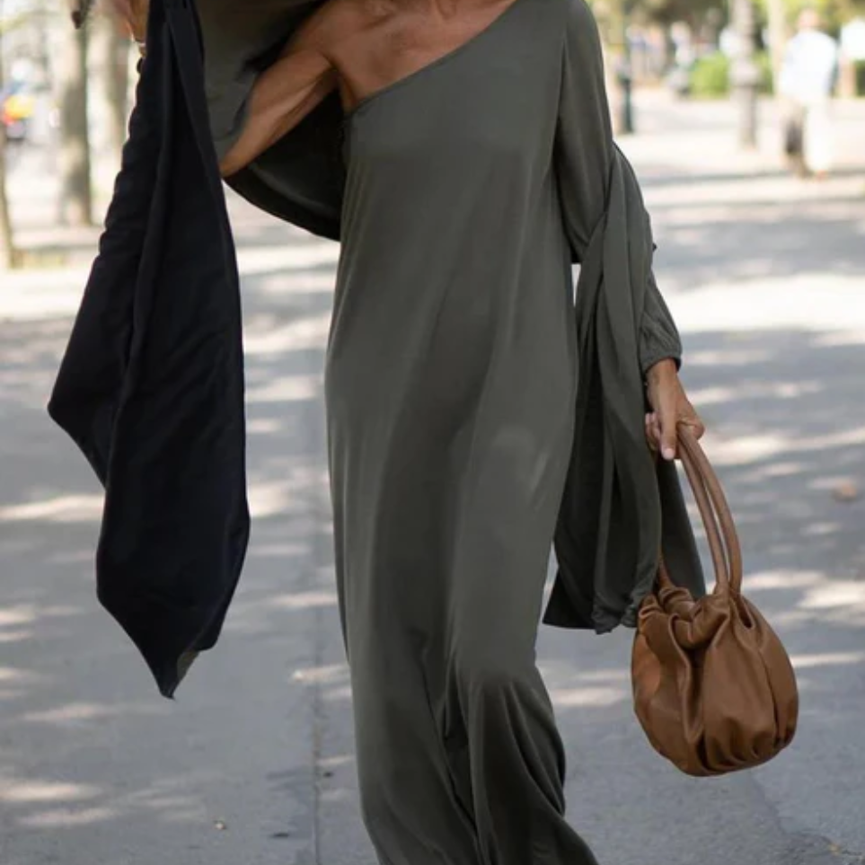 Leichtes one-shoulder-kleid für damen