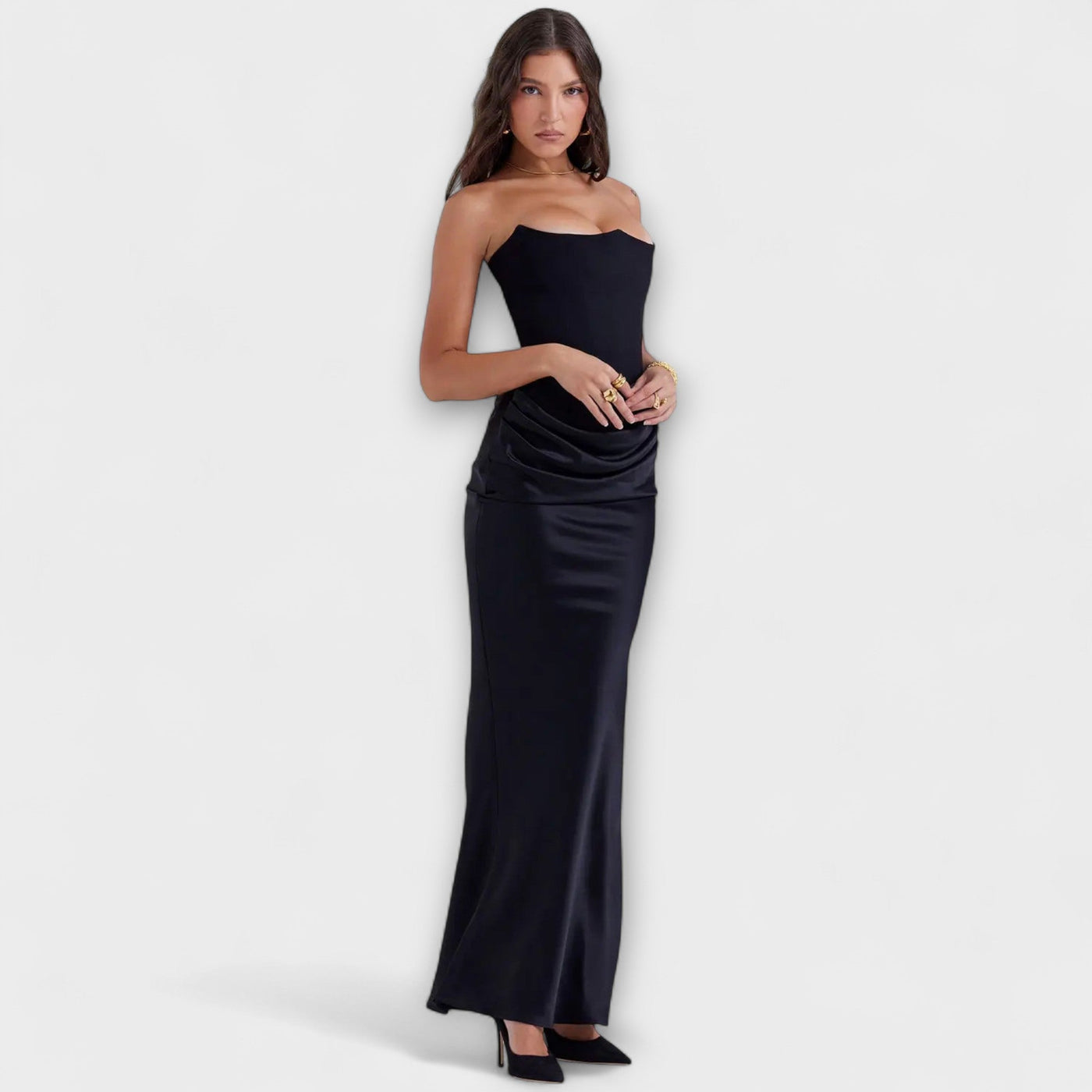 Maxi-Kleid aus Satin ohne Träger mit Drapierung
