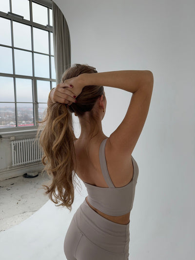 Damen-Top mit V-Ausschnitt Grau - Elegant, luftig & bequem