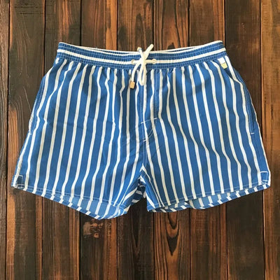 Bequeme gestreifte shorts für männer