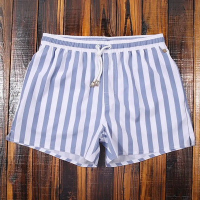 Bequeme gestreifte shorts für männer